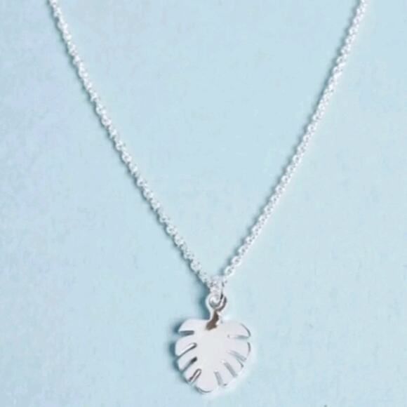Misha Hawaii Jewelry - Misha Hawaii Necklace Silver  Palm Leaf Pendant‎ Charm on an 18" Chain  NWT